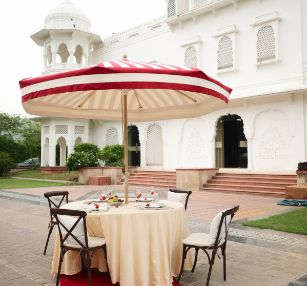 Gallery Tent 6